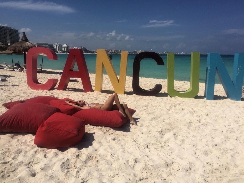 Cancun Beach Aparthotel Brisas Екстериор снимка