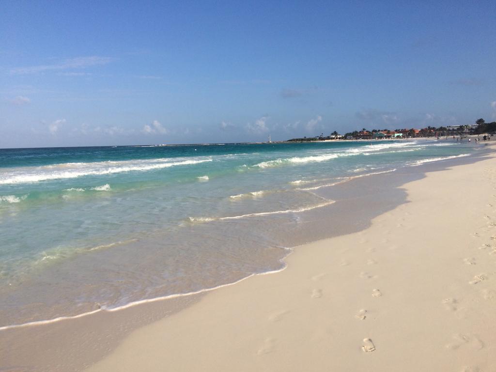 Cancun Beach Aparthotel Brisas Екстериор снимка