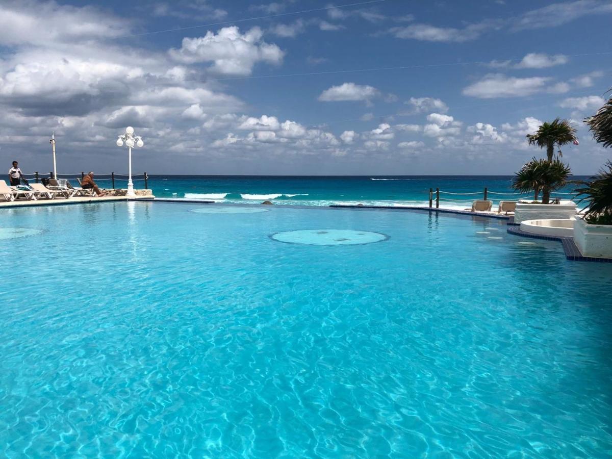 Cancun Beach Aparthotel Brisas Екстериор снимка